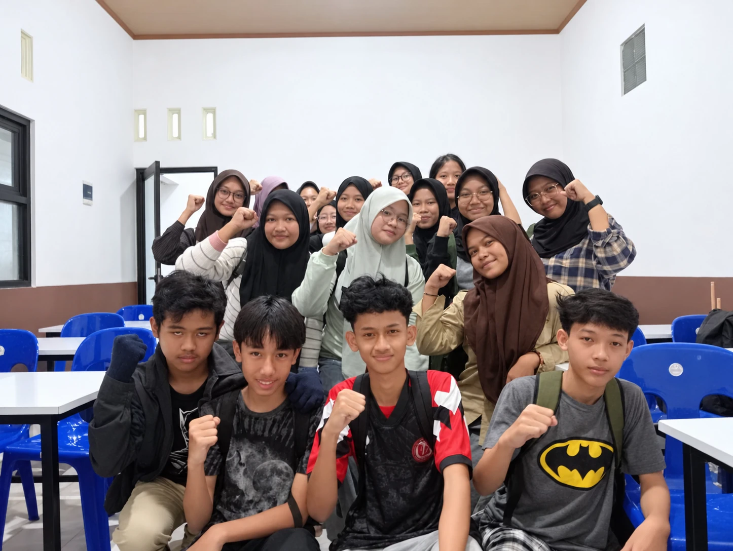 Kebersamaan siswa Kelas 9 ABW